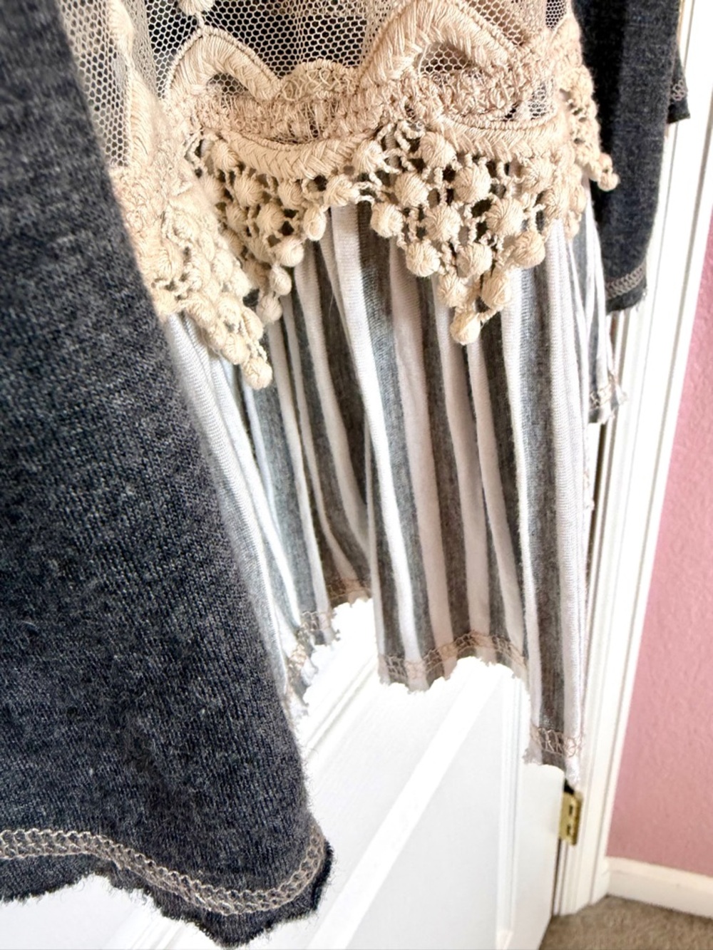 Anthropologie Scrapbook Originals Gray Mixed Media Tunic Top Lace Ruffles Stripe - Picture 11 of 16